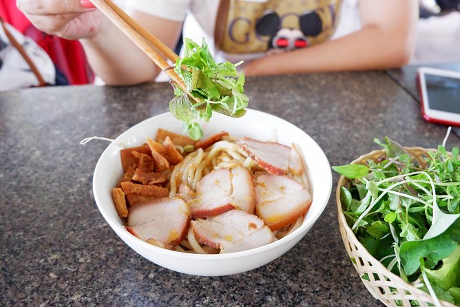 Evening Walking Food Tour, folk game and lantern boat - How much food do you really get?
