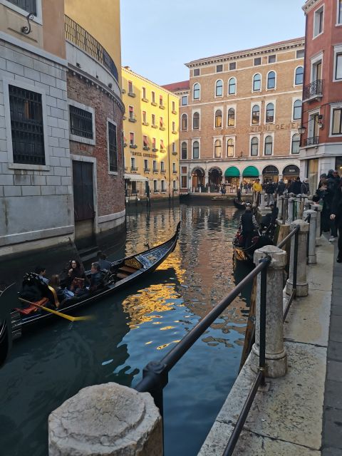 Evening Walking Tour with optional motorboat Ride - Rialto brings markets, trade, and one great bridge