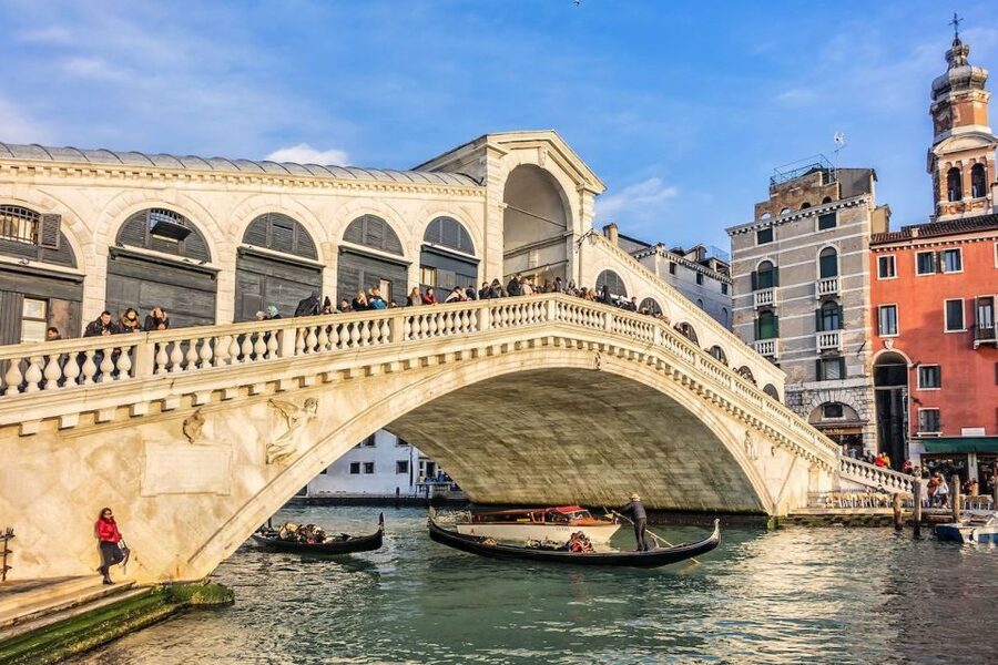 Evening Walking Tour with optional motorboat Ride - The Giudecca Canal boat ride adds real value