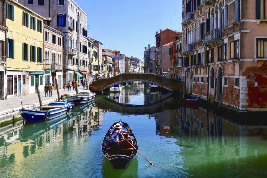 Evening Walking Tour with optional motorboat Ride - What the $34 price really gets you