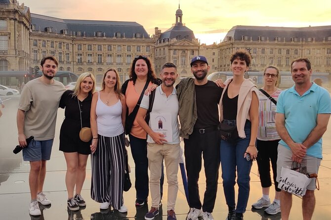 Exclusive ! Discover Vibrant Bordeaux at Night :Night Tour! - Entering Bordeaux’s fortified past at Porte Cailhau
