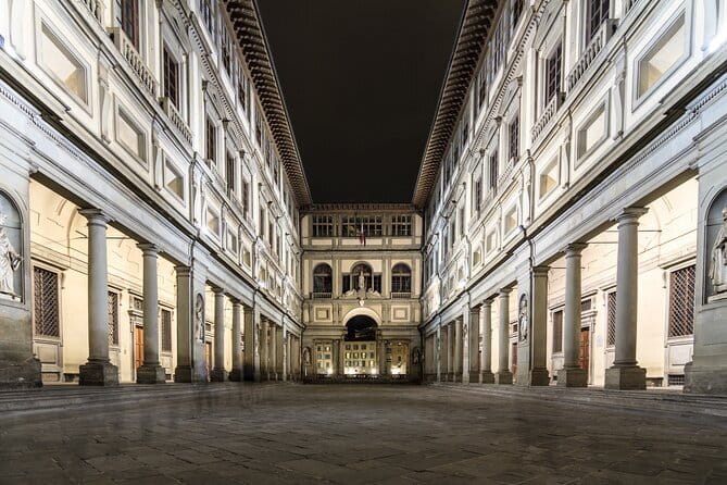 Florence Evening Walking Tour: Stories of Power, Love & Betrayal - Finishing at Ponte Santa Trinita
