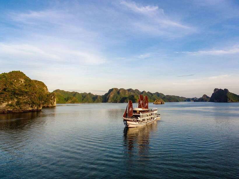 From Lan Ha Bay: 3-Day 2-Night Cruise with Meals & Kayaking - Day two: Viet Hai village and Ba Trai Dao