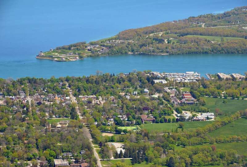 From Toronto: Niagara Falls Evening Tour With Boat Cruise - The Sheraton Fallsview dinner option