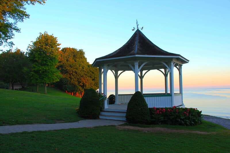 From Toronto: Niagara Falls Evening Tour With Boat Cruise - What the nine-hour schedule feels like