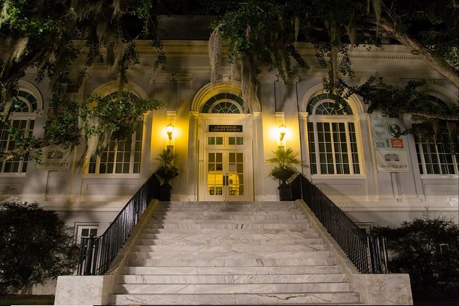 Ghosts of Charleston Night-Time Walking Tour with Unitarian Church Graveyard - Who should book this Charleston ghost walk?
