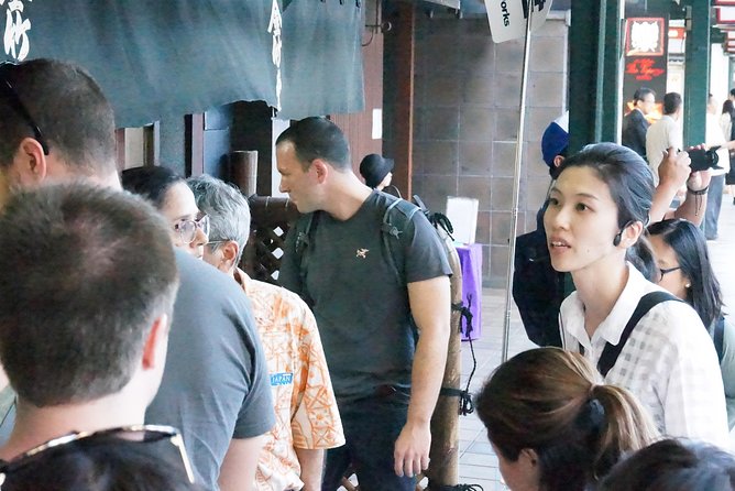 Gion Walking Tour by Night - What you learn about geiko and maiko life