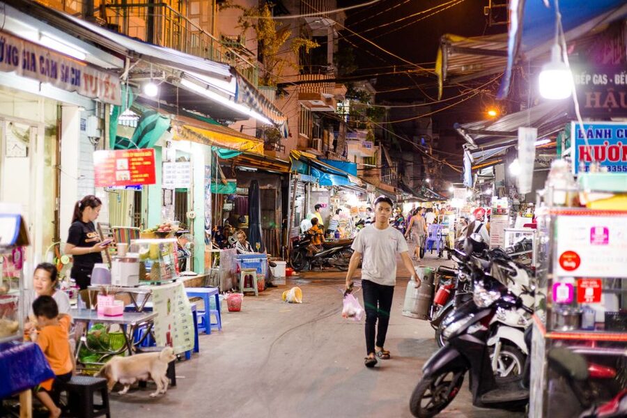 Ho Chi Minh City: Private Street Food Evening Walking Tour - Key points to know before booking