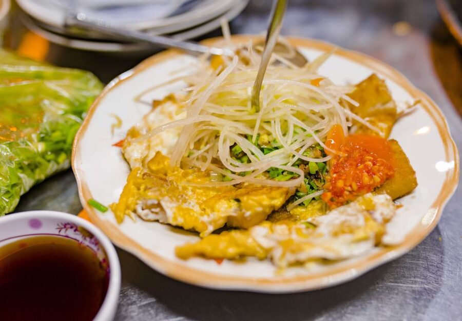 Ho Chi Minh City: Private Street Food Evening Walking Tour - Rice cakes, steamed rolls, and sugar cane juice