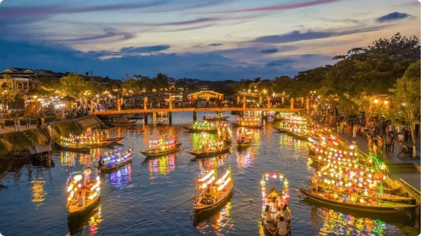 Hoi An: River Lantern Boat Experience with Free 5G eSIM - Timing, crowds, rain, and comfort