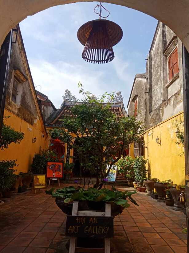 Hoi An: River Lantern Boat Experience with Free 5G eSIM - Starting at 153 Tran Phu Street near the Japanese Bridge