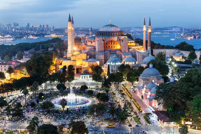 Istanbul by Night: Turkish Dinner and Show - Who will enjoy this Istanbul evening?