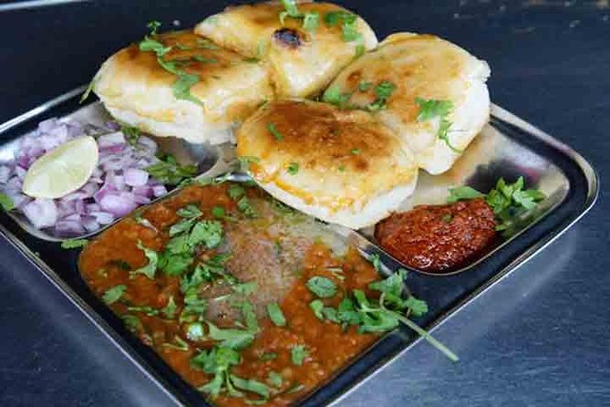 Jaipur Evening Food & market Tour: Savor the Test of the Jaipur - Hawa Mahal Market and Johri Bazaar after sunset