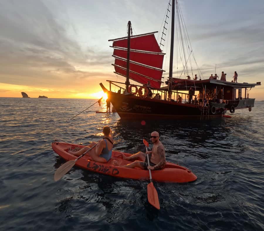 Krabi: 4-Island Sunset Snorkeling Tour & Bioluminescent Swim - Phra Nang Beach closes the island route