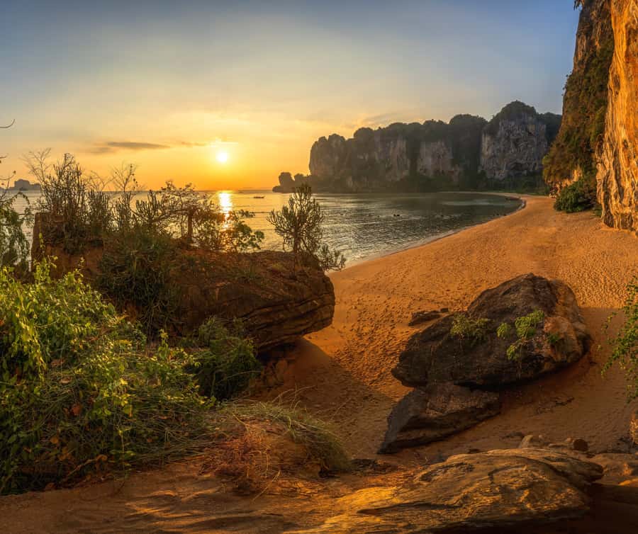 Krabi: Bioluminescent Plankton, Snorkeling & Sunset Tour - Why the plankton makes this Krabi tour different