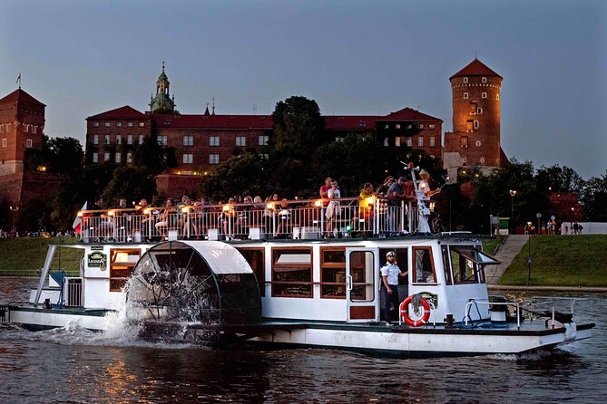 Krakow by night 60 minutes cruise The Vistula River Krakow - Finding the boat at Bulwar Czerwieński