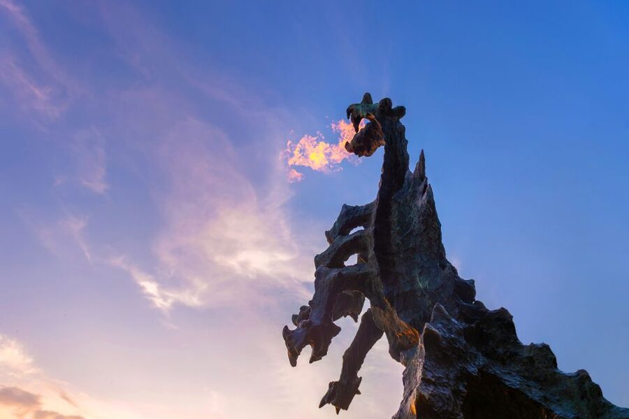 Krakow: Evening Walking Tour with Spooky Stories - Florian Gate and the old city walls