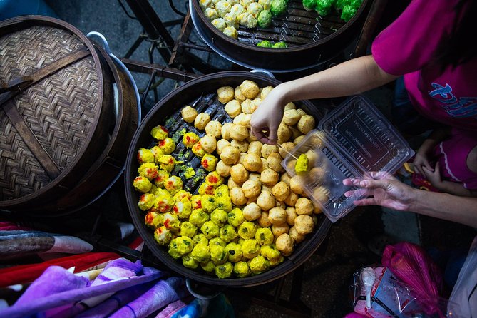 Kuala Lumpur Local Street Food Private Walking Tour by Night - What the private format really adds