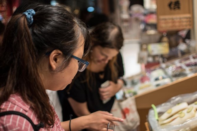 Kyoto Foodie Night Tour - Nishiki Market: 25 minutes of small bites and local food culture