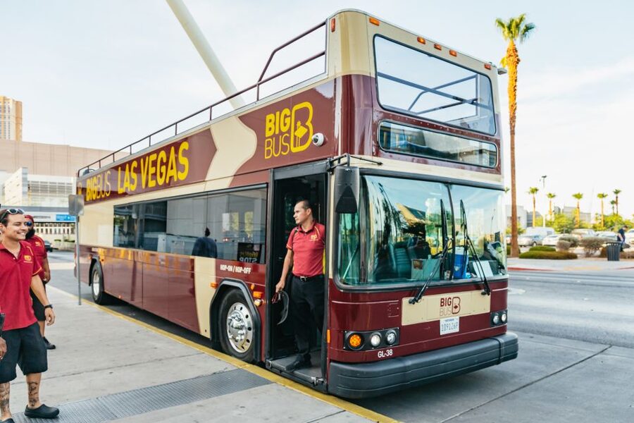 Las Vegas: Sightseeing Night Tour by Open-top Bus - Who should book this Las Vegas night tour?