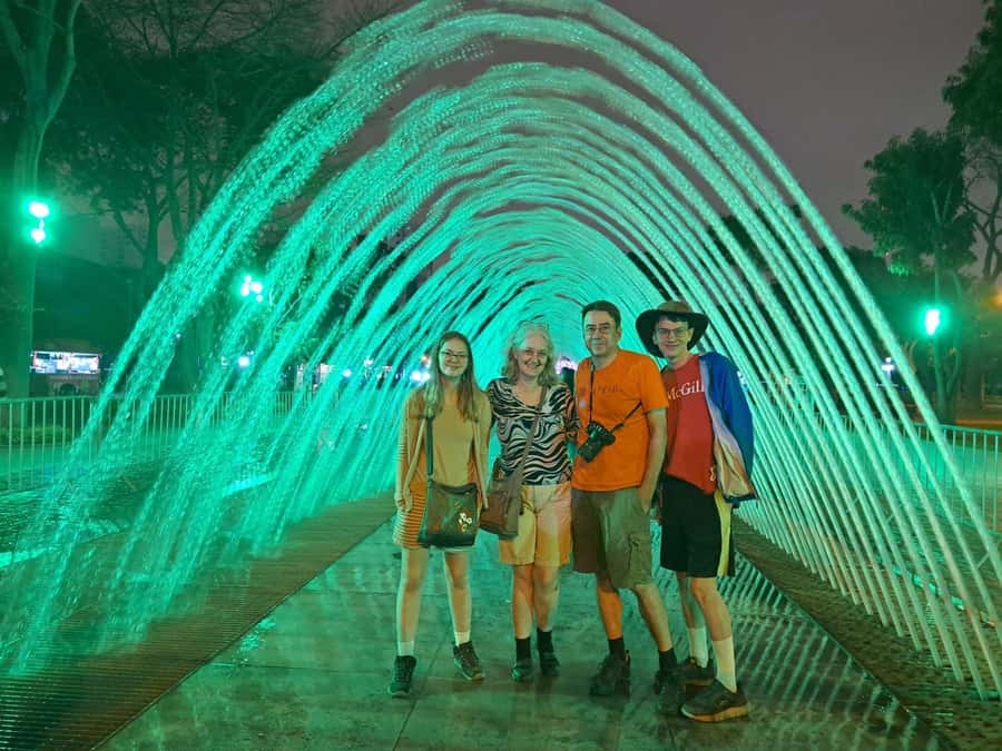 Lima: Water Magic Circuit, Downtown and Catacombs Night Tour - Key points at a glance