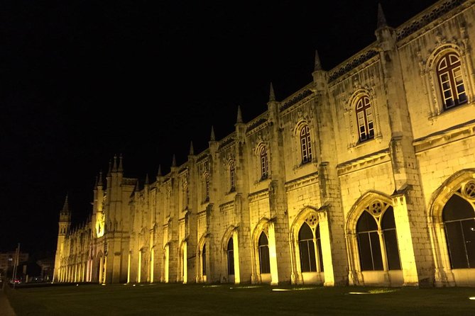 "Lisbon by Night" up to 6 people, private tour - What the two-hour itinerary feels like