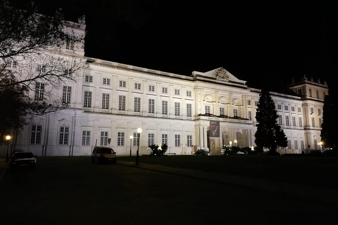 "Lisbon by Night" up to 6 people, private tour - Who will get the most from this Lisbon night tour