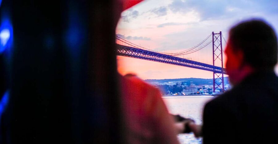 Lisbon: Disco Night Cruise with DJ and Open Bar - Praça do Comércio and the first river views