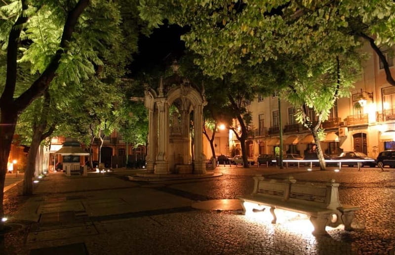 Lisbon: Private Night Tour with Fado Dinner Show - FAQ