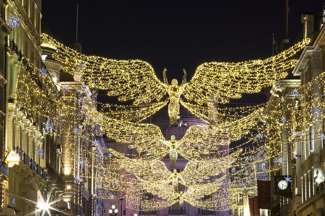London by Night Bus Tour with Christmas Lights and Live Guide - Trafalgar Square and the Norwegian Christmas tree