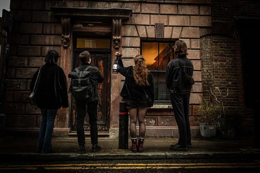 London: Interactive Jack the Ripper Night Walking Tour - The Ten Bells and the pull of Ripper legend