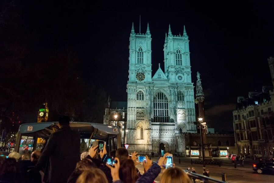 London: Nighttime Open-Top Sightseeing Tour with Live Guide - Who will enjoy this London bus tour?