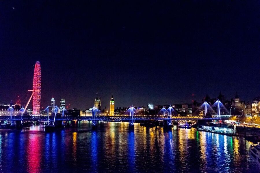 London: Nighttime Open-Top Sightseeing Tour with Live Guide - Buckingham Palace and the royal route