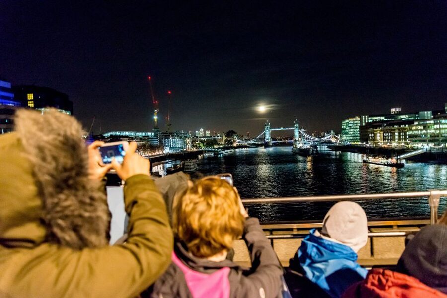 London: Nighttime Open-Top Sightseeing Tour with Live Guide - The City, St. Paul’s Cathedral, and Tower Bridge