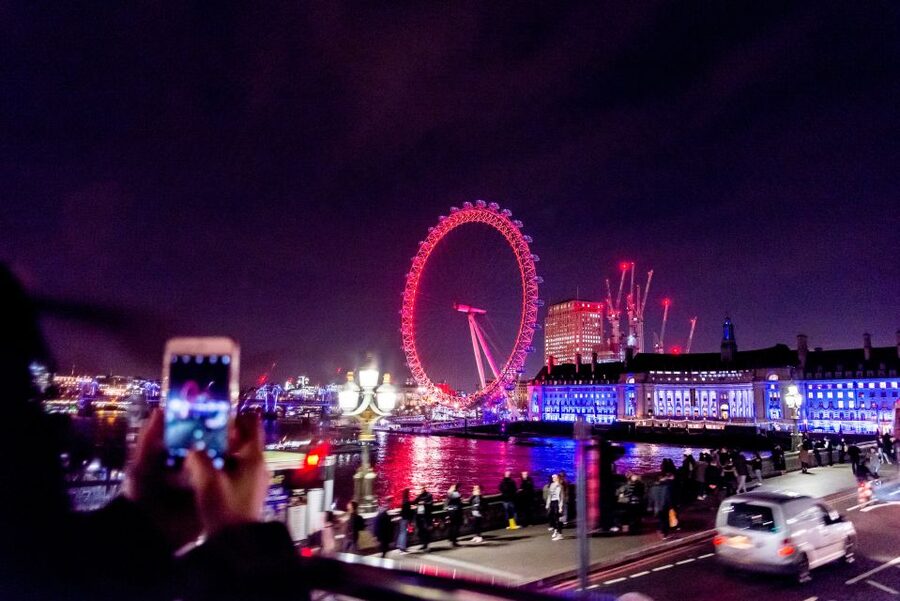 London: Nighttime Open-Top Sightseeing Tour with Live Guide - Is $39 a fair price for 90 minutes?