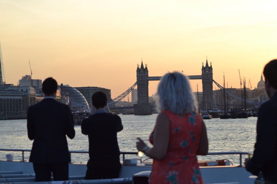 London: River Thames Evening Cruise with Bubbly and Canapés - Why the Thames looks best at sunset