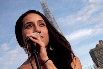 London: River Thames Evening Cruise with Bubbly and Canapés