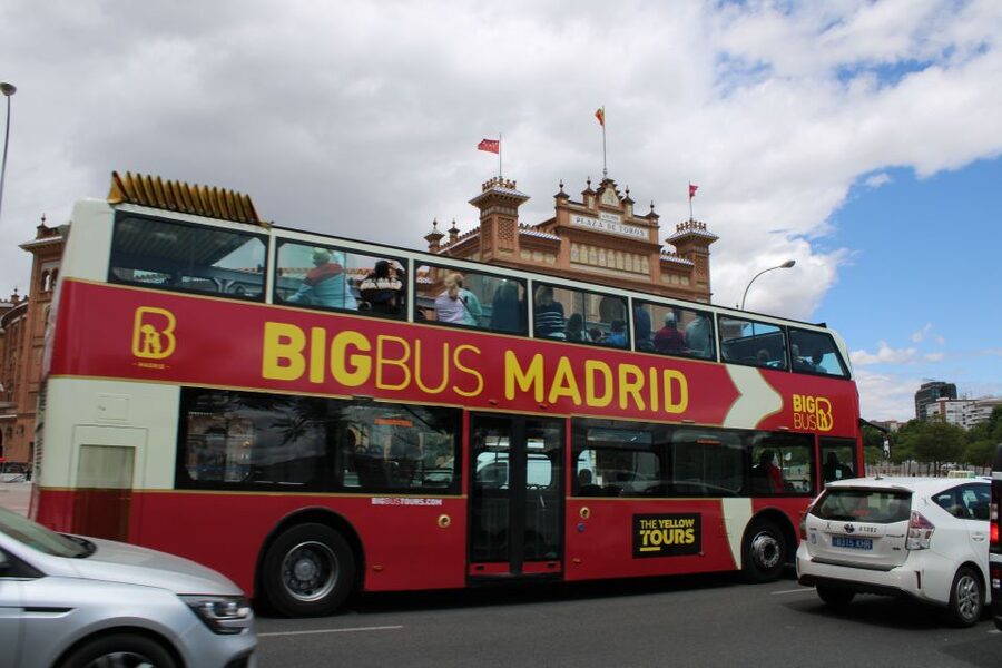 Madrid: Panoramic Open-Top Bus Day or Night Tour with Guide - Key points to know before boarding