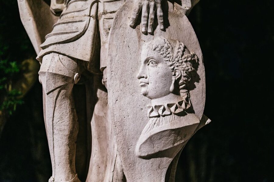 Madrid: Spanish Inquisition and Legends Evening Walking Tour - How the Spanish Inquisition theme is handled
