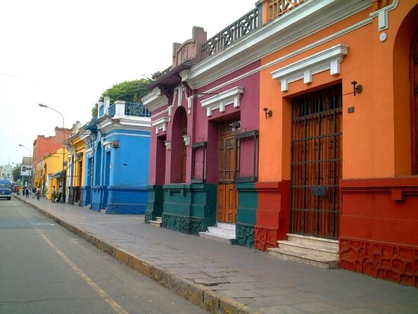 Magic Fountains Park & Bohemian Barranco at Night (Small Group) - Key points to know before booking