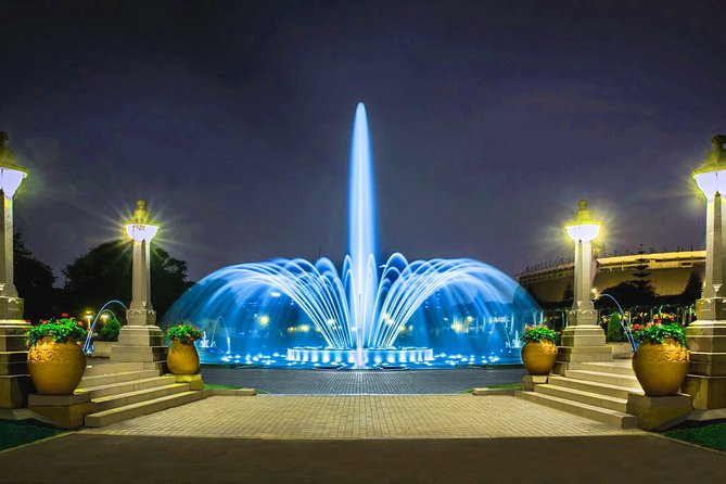 Magic Fountains Park & Bohemian Barranco at Night (Small Group) - Guides make the difference