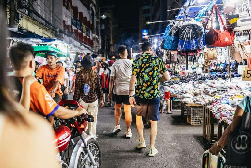 Manila: Guided Night Market Experience - Divisoria after dark, Manila at work
