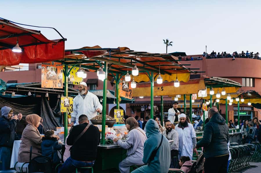 Marrakech: Medina by Night Walking Tour with Moroccan Tea - Which guide style suits you best?