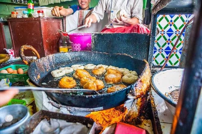 Marrakech: Street Food Tour by Night - Starting at Jemaa el-Fnaa and the Koutoubia Mosque
