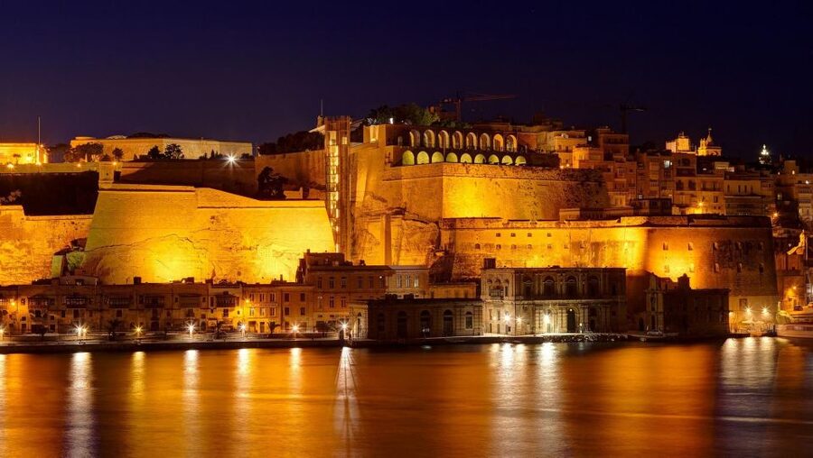 Mdina: Valletta Waterfront Area, Mdina, and Rabat Night Tour - Guide quality makes the difference