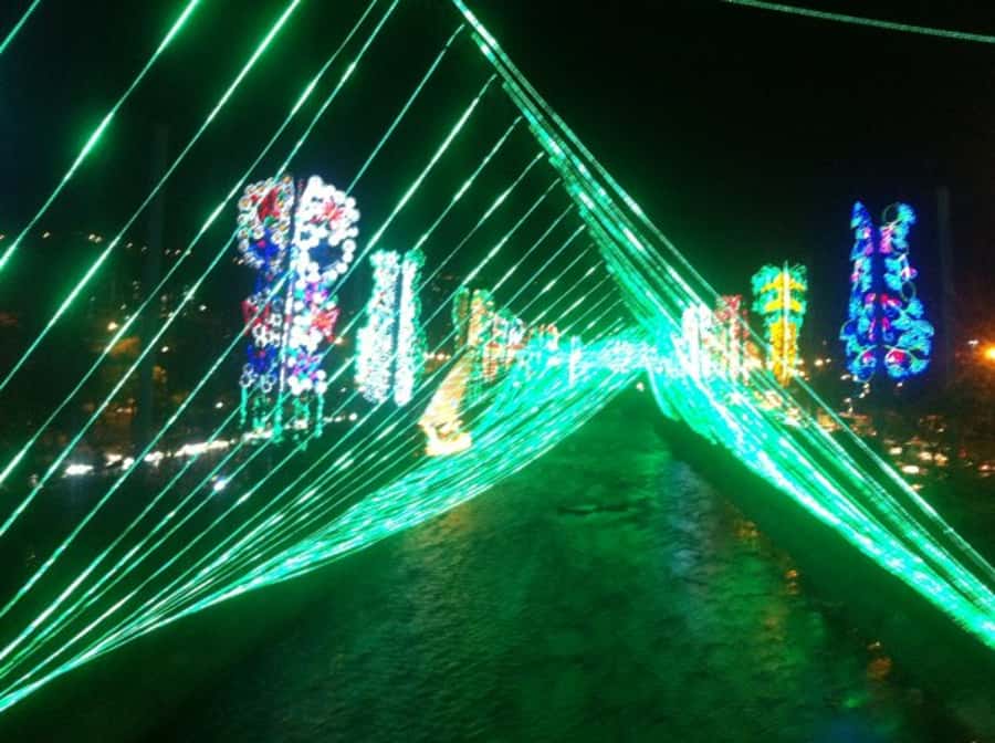 Medellin Christmas Lights Tour - How the guides shape the evening
