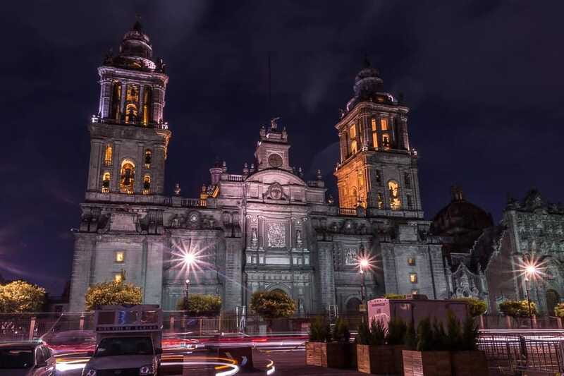 Mexico City: Double Decker Bus Night Tour - Roma, Condesa, and Zona Rosa from the road