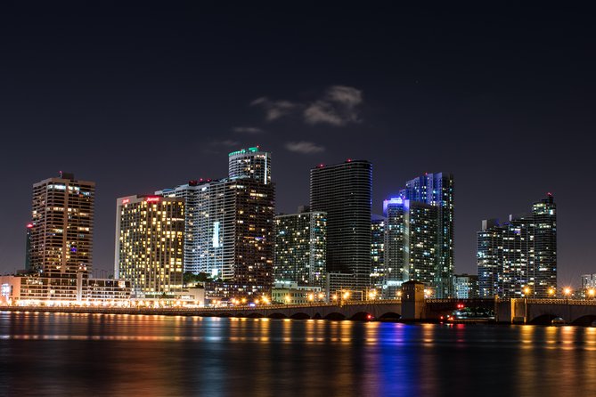 Miami: Open-top Bus Sightseeing Night Tour with Live Guide - Star Island and the rhythm of the route
