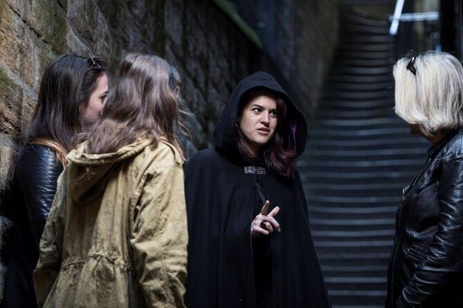 Multi-Sensory Night Walking Tour with Haunted Vaults in Edinburgh - Following the Royal Mile into darker stories