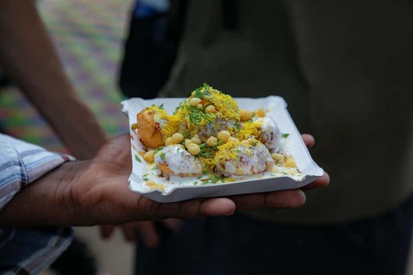 Mumbai: Street Food and Night Markets Tour - Bhuleshwar market and the streets near Minara Masjid